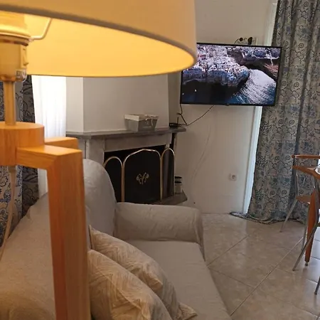 Apartment ευρύχωρο διαμέρισμα, 200μ. από τη θάλασσα. Nea Kallikrateia